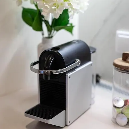 Urban Chic - Luxury For Up To 10 Guests In Mennica Residence, Center Apartmán