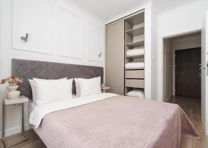 Urban Chic - Luxury For Up To 10 Guests In Mennica Residence, Center